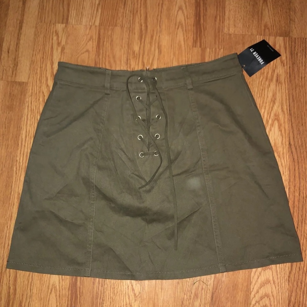 Brand new forever 21 skirt